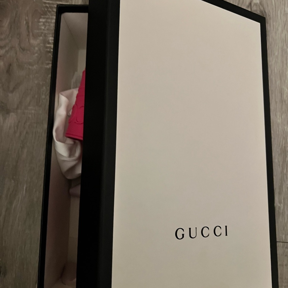 Gucci Fuchsia Rubber Slides - Picture 2 of 8